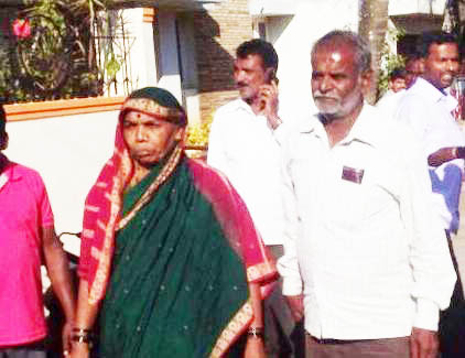 ​ಮಾಧ್ಯಮಗಳ ಮುಂದೆ ಅಳಲು ತೋಡಿಕೊಂಡ ಹಂಡಿಬಾಗ್ ಕುಟುಂಬ